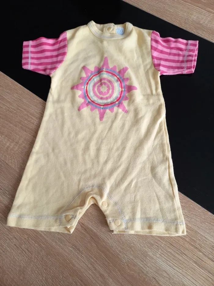 Combi short bébé 6 mois - photo numéro 4