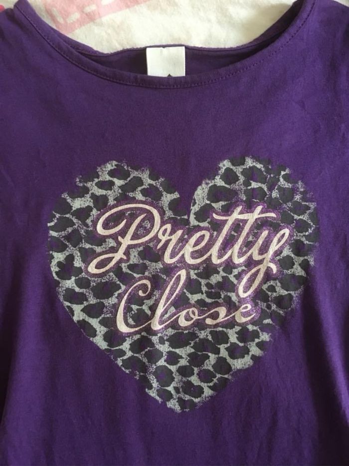 T-shirt fille C&A 4 ans (104 cm) 1€50 - photo numéro 2