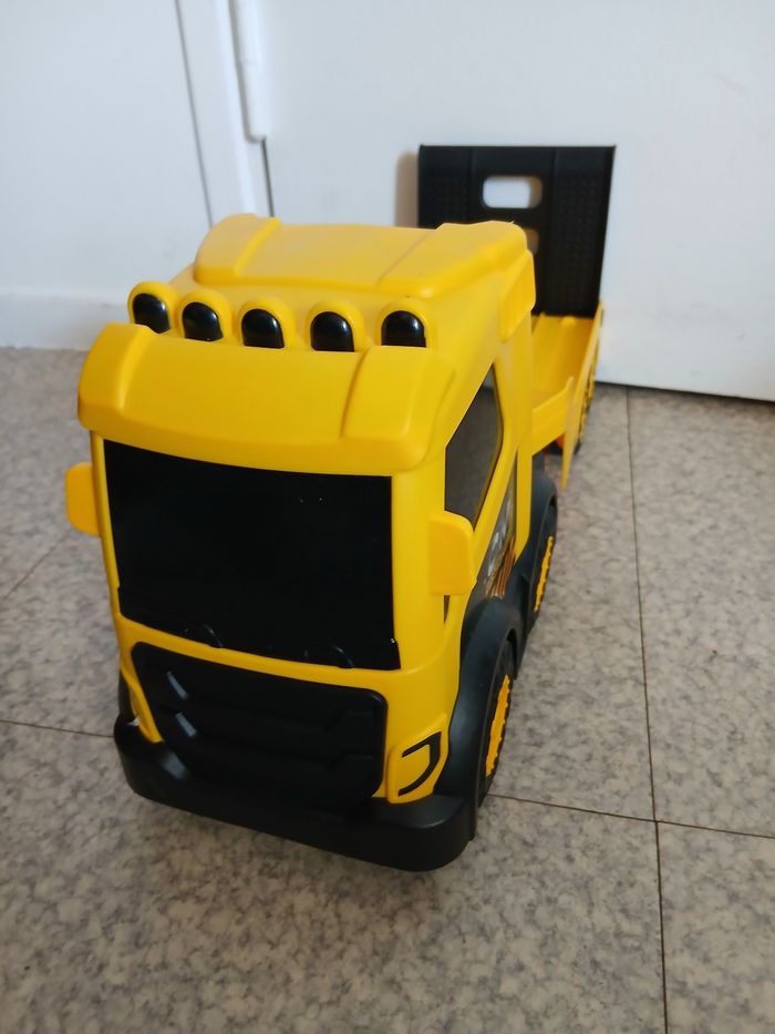 Camion transporteur + pelleteuse - photo numéro 2