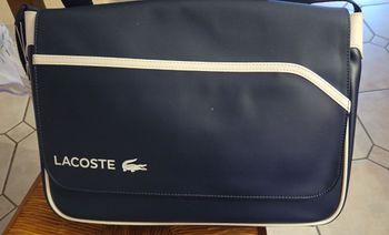 Saccoche Lacoste 