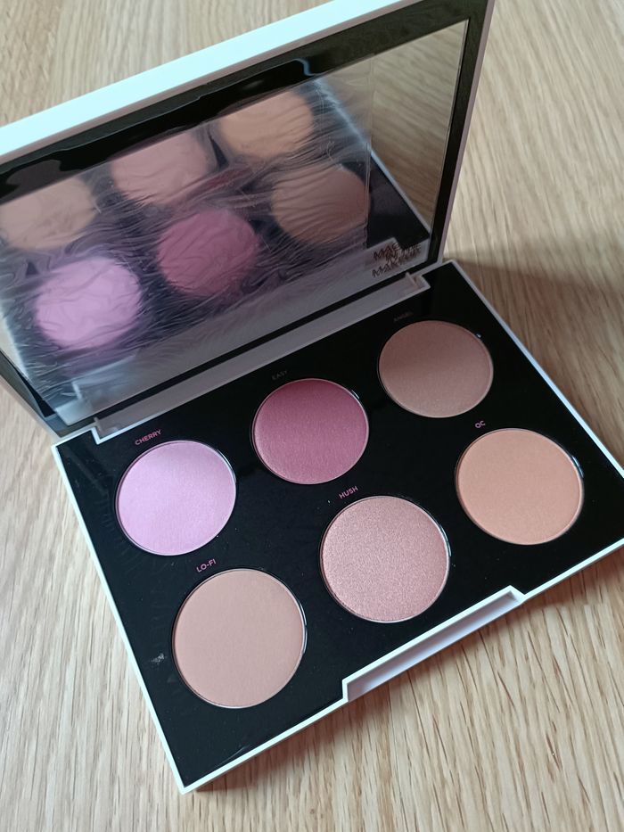 NAKED 3 + NAKED SMOCKY + GWEN STEFANI - photo numéro 6