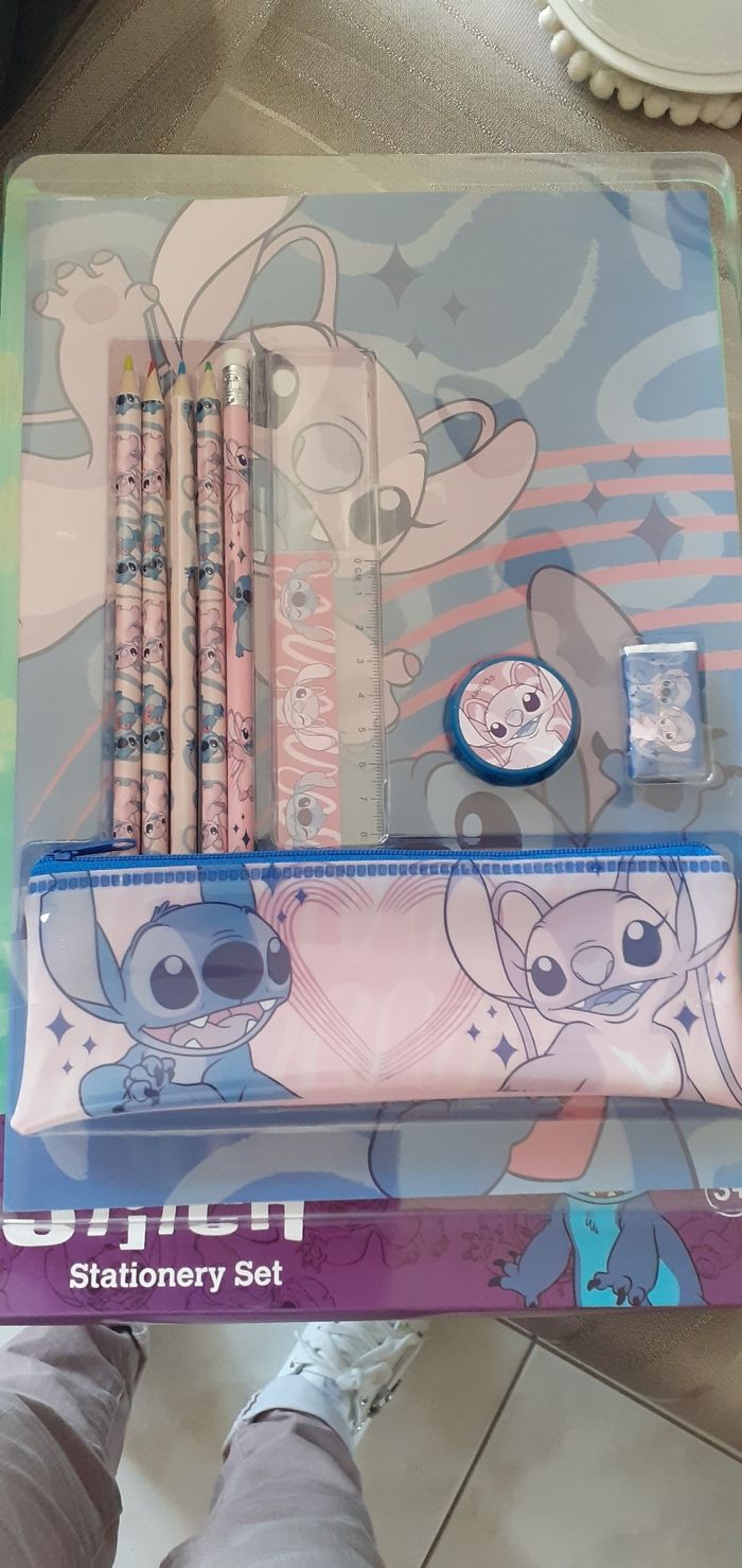 Blister  de fournitures scolaires stitch fille neuf - photo numéro 3