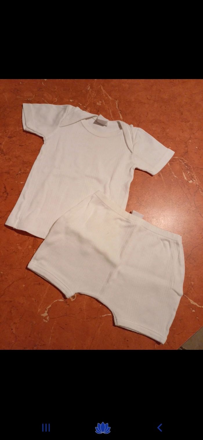 Ensemble ss vêtements bébé taille 3 mois