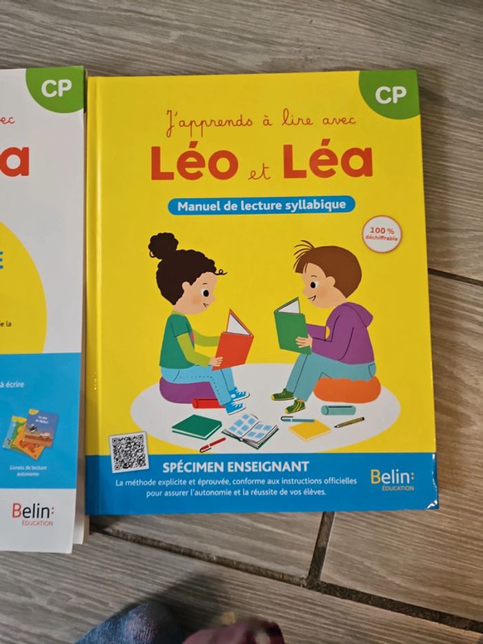 Livre scolaire  lecture syllabique Léo  et Léa - photo numéro 2