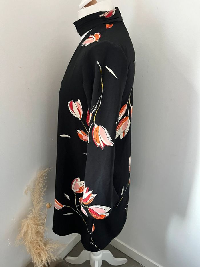 Robe noire à fleurs Zara S comme neuve - photo numéro 3