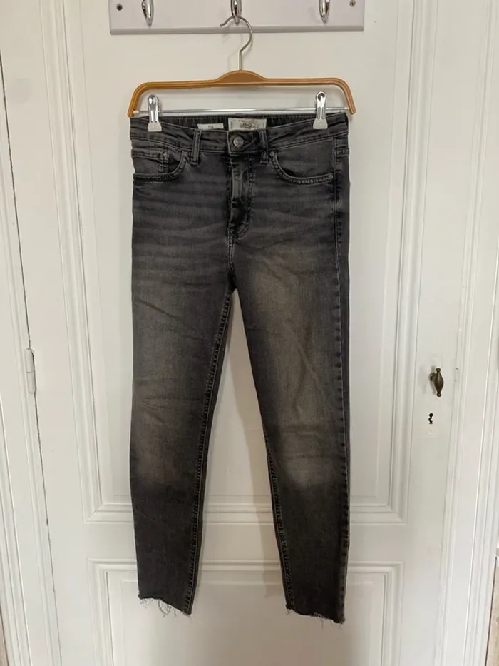 Jean Isa taille 36 (Mango)