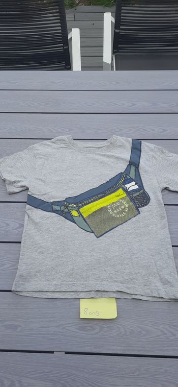 T-shirt taille 8 ans