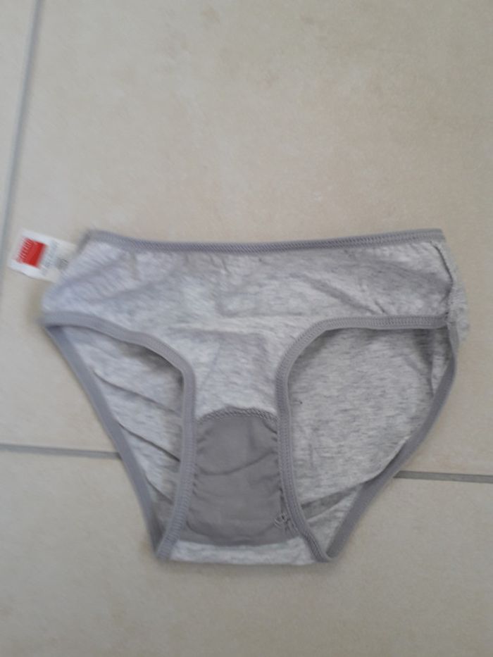 Lot 2 slips - 12 ans - photo numéro 8