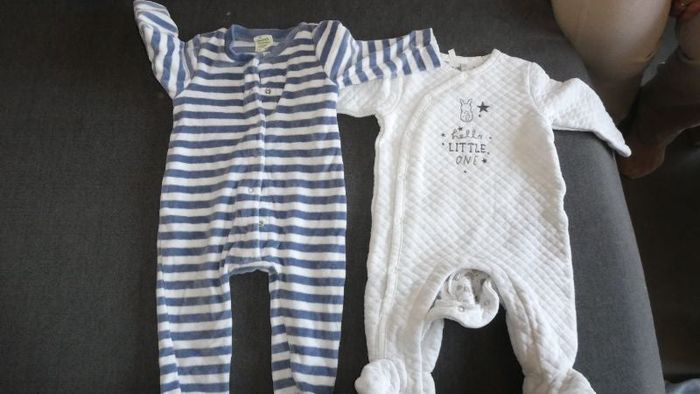 Lot 2 pyjamas manches longues – 6 mois– lot G