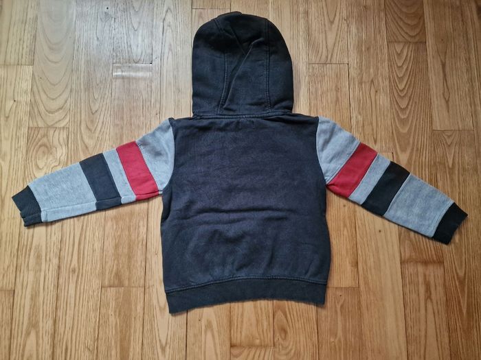 🧥 Lot de 4 sweat-shirts à capuche garçon 6 ans 👦 - photo numéro 3