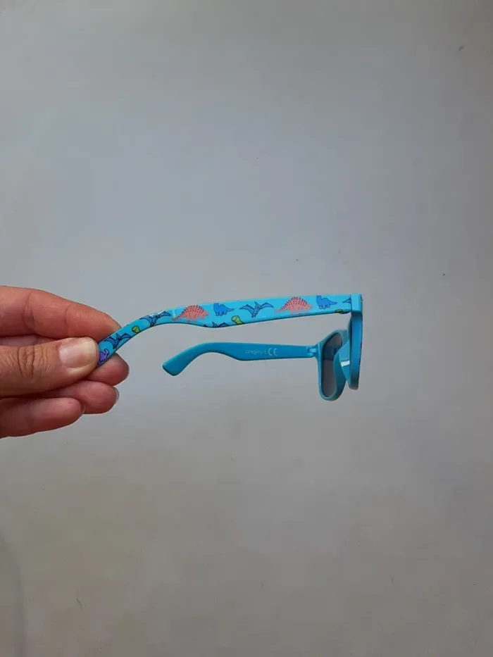 Lunettes de soleil - photo numéro 2