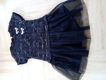 Robe avec 2 nœuds argentés à sequins