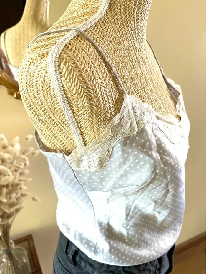Sublime Top fine bretelle à Pois satiné et dentelle blanche taille 36 Côté Femme - photo numéro 6