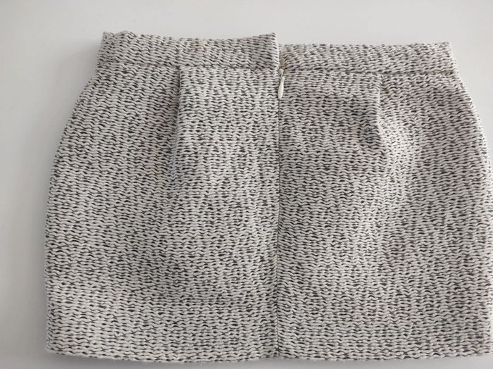 Mini jupe Marèse 2ans comme neuve - photo numéro 2