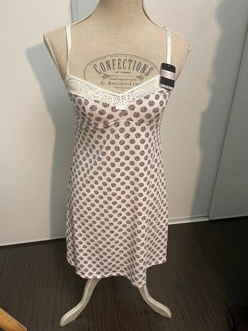 Nuisette à bretelles ajustables neuve T38/40 Steffy