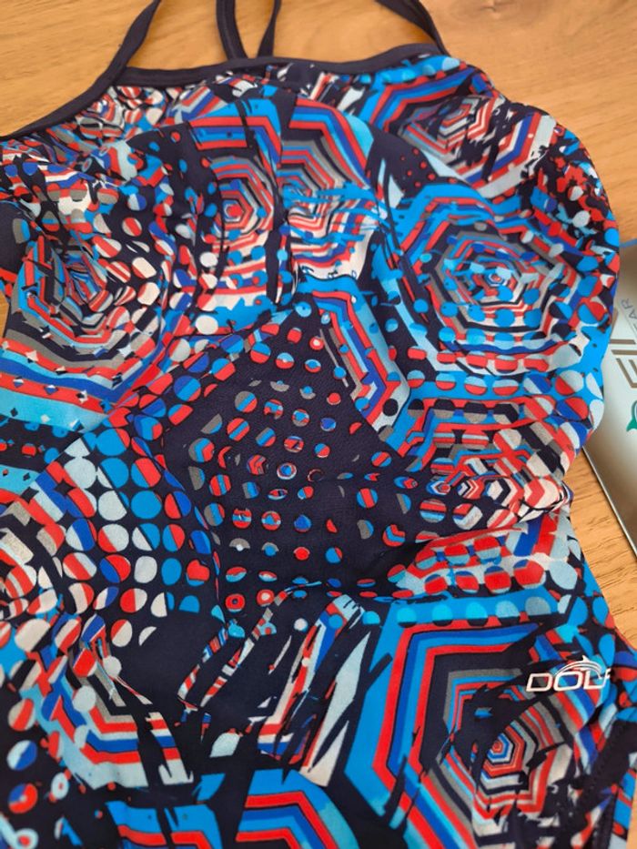 Maillot de bain une pièce Dolfin Taille 28 Neuf Motifs multicolores - photo numéro 2