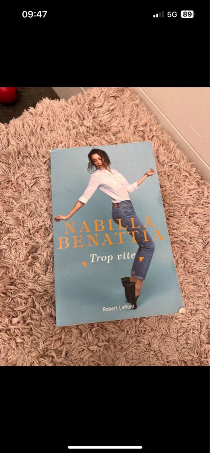 Livre  Nabila - photo numéro 5