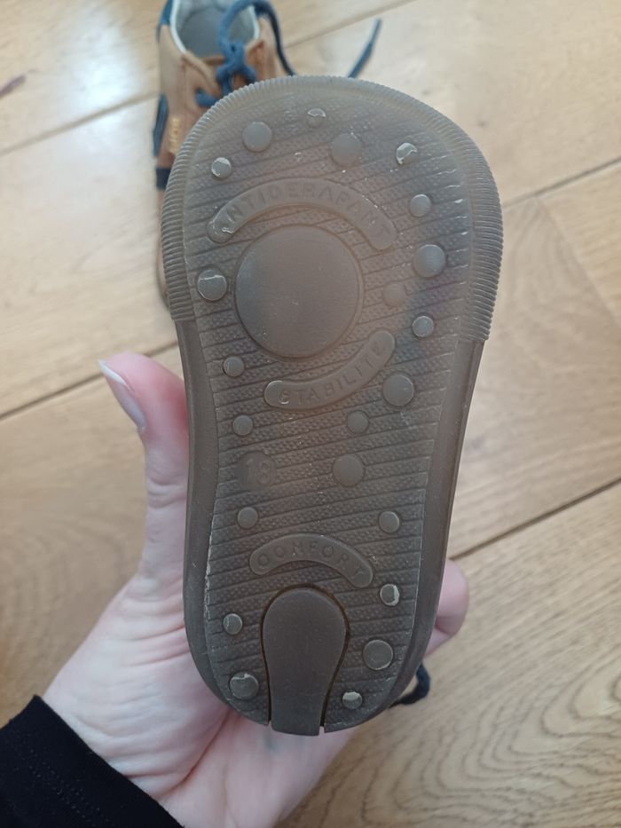 Chaussure - photo numéro 3