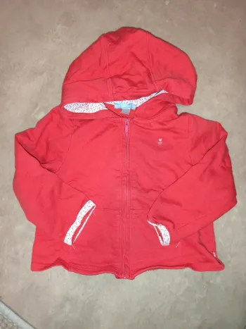 Gilet zippé rouge taille 23 mois marque obaibi