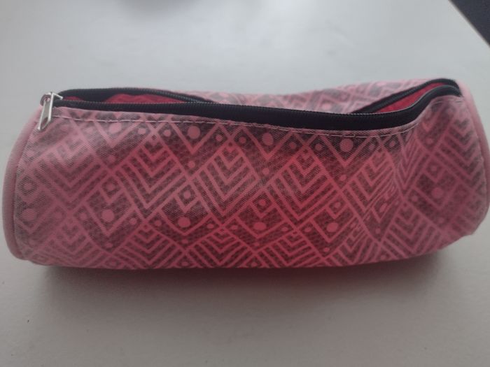 Trousse (A25)
