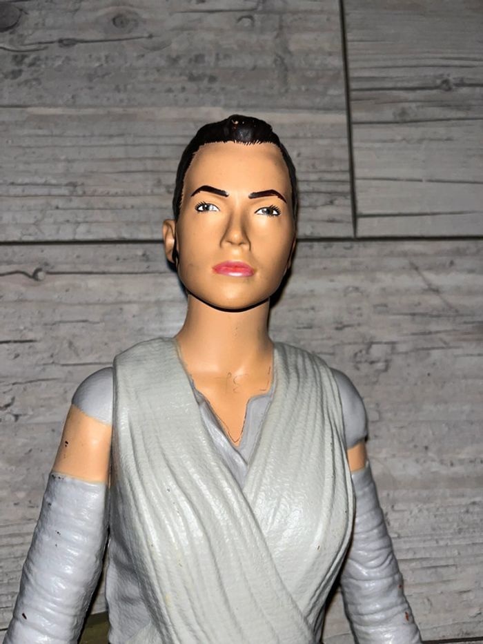 Figurine grand modèle stars wars Rey - photo numéro 3