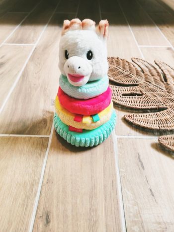 🦒Pyramide/tour anneaux sensoriels à empiler en tissu peluche marque Sophie la Girafe