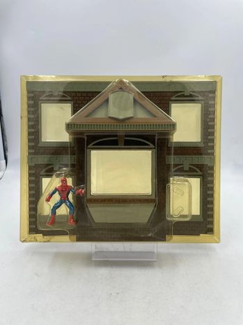 Coffret Marvel bâtiment + figurine Spiderman neuf
