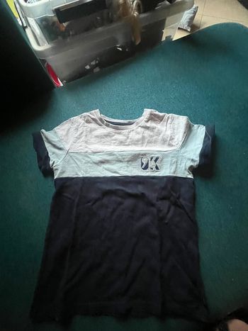 T-shirt manche courte taille 6 ans