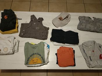 Lot vêtements 12 mois