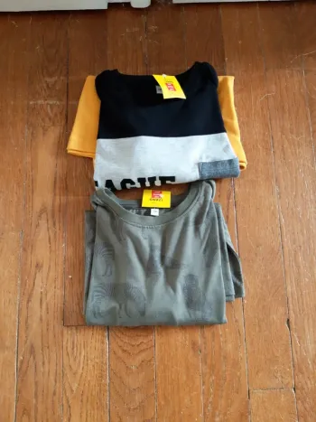 Tee-shirts garçon 12ans neufs