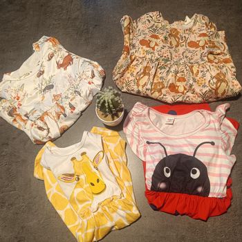 4 robes à motifs Animaux 
