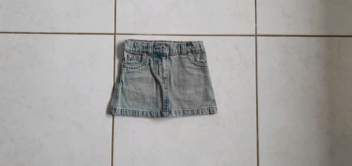 Jupe.en jean okaidi 3 ans CH