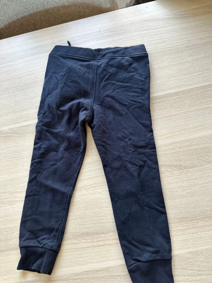 Jogging taille 4 ans - photo numéro 3