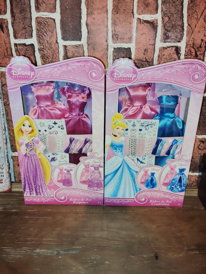 Lot de deux coffrets robes à customiser Disney princesses