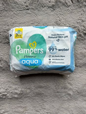 3 paquets de lingettes Pampers Aqua