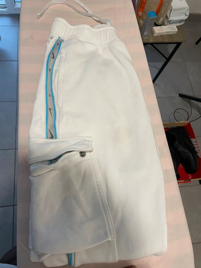 Pantalon de survêtement Nike blanc bande latérale cargo - Taille S - photo numéro 2