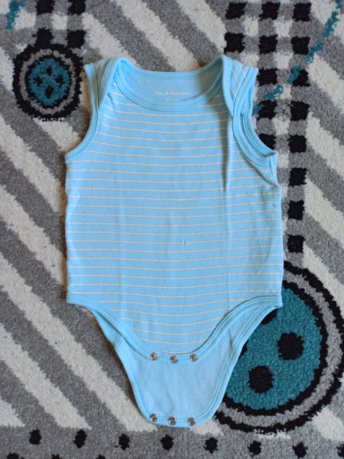 Lot de 3 bodies sans manches - Taille 18 mois - photo numéro 2