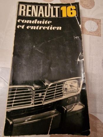 manuel '' conduite et entretien '' pour la Renault 16