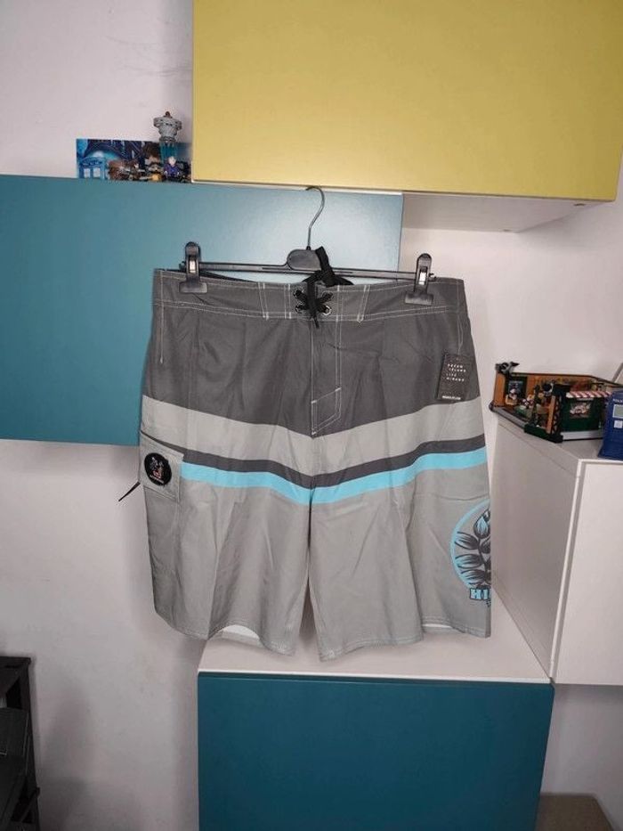 Short de bain / Boardshort Hinano - Gris rayures bleues - Neuf avec étiquette