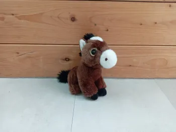 Peluche cheval yeux brillants