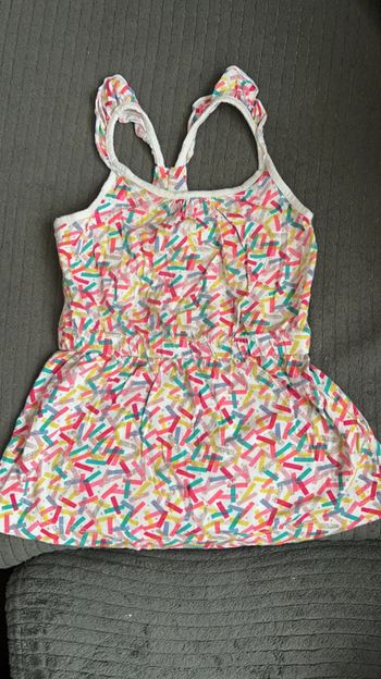 Robe tape à l’œil