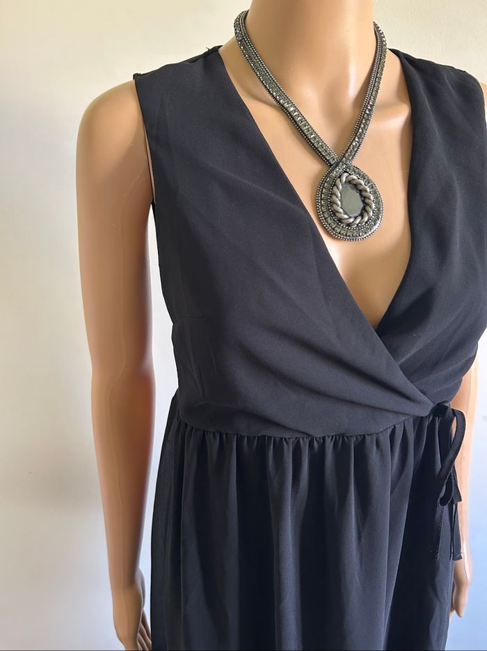Robe noire sans manches Naf Naf taille 34 excellent état - photo numéro 4