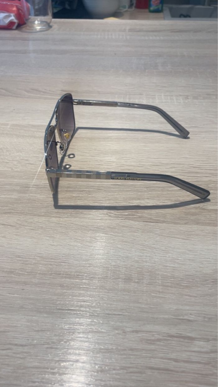 Lunette de soleil - photo numéro 5