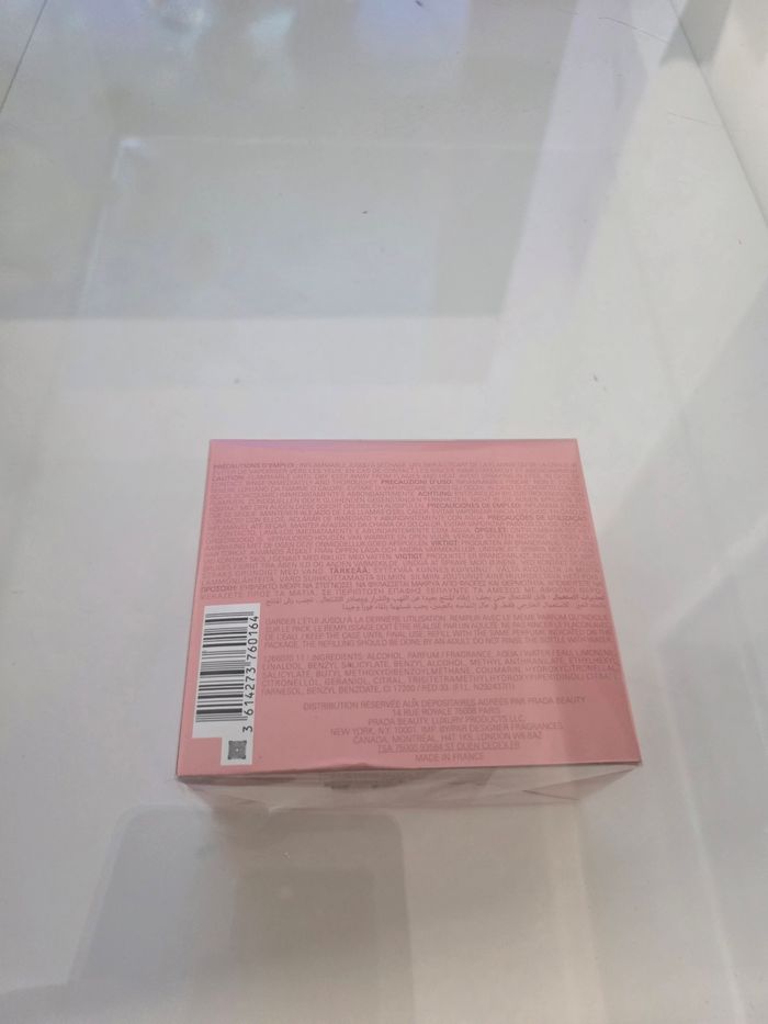 PRADA - photo numéro 3