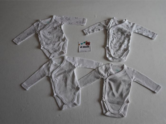 Lot Tex 0m Naissance : 1 Pyjama velours + 8 Bodies ML - photo numéro 4