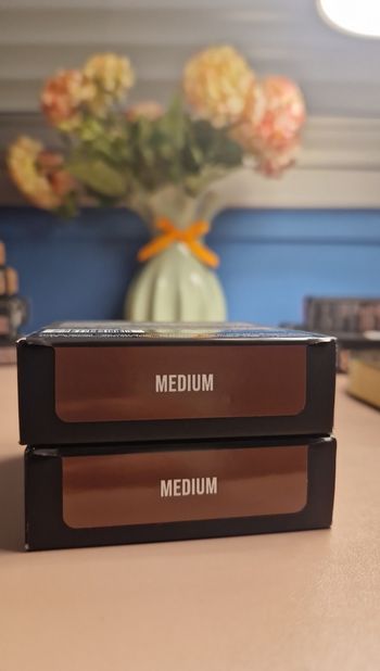 Hudabeauty tantour contour médium bronzer cream 11g neuf jamais utilisé jamais ouvert