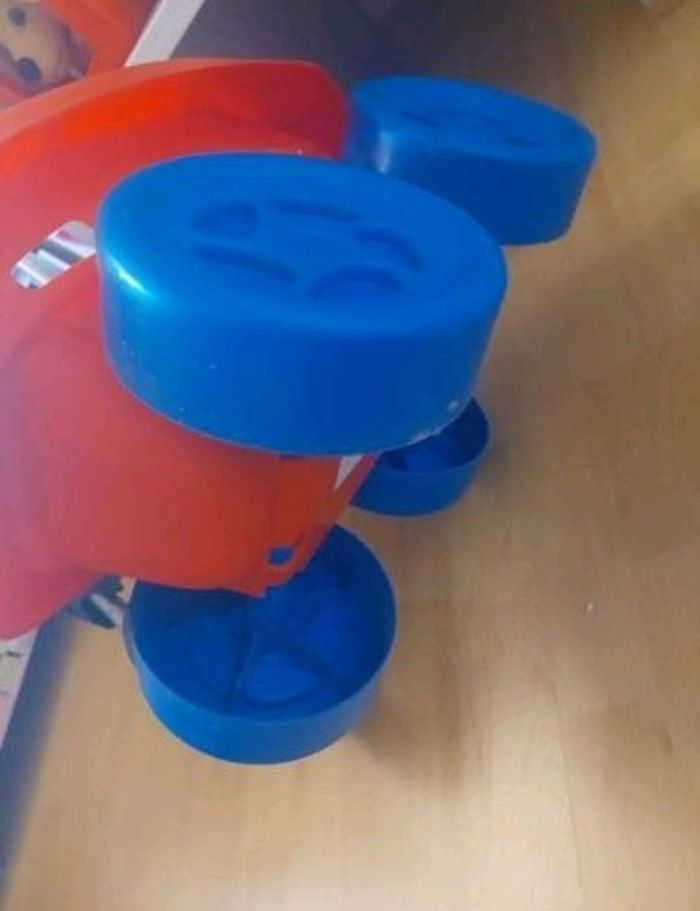 Chariot à tirer avec ses 40 légos colorés Abrick maxi Ecoiffier TBE 🧱 - photo numéro 3