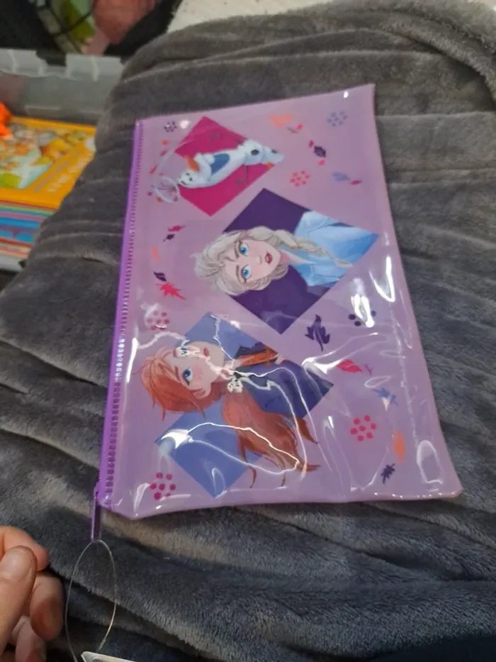 Trousse reine des neige  neuf - photo numéro 2