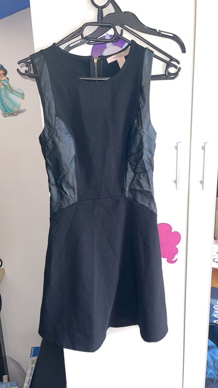 Jolie robe taille XS - photo numéro 4