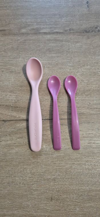 Lot cuillères bébé